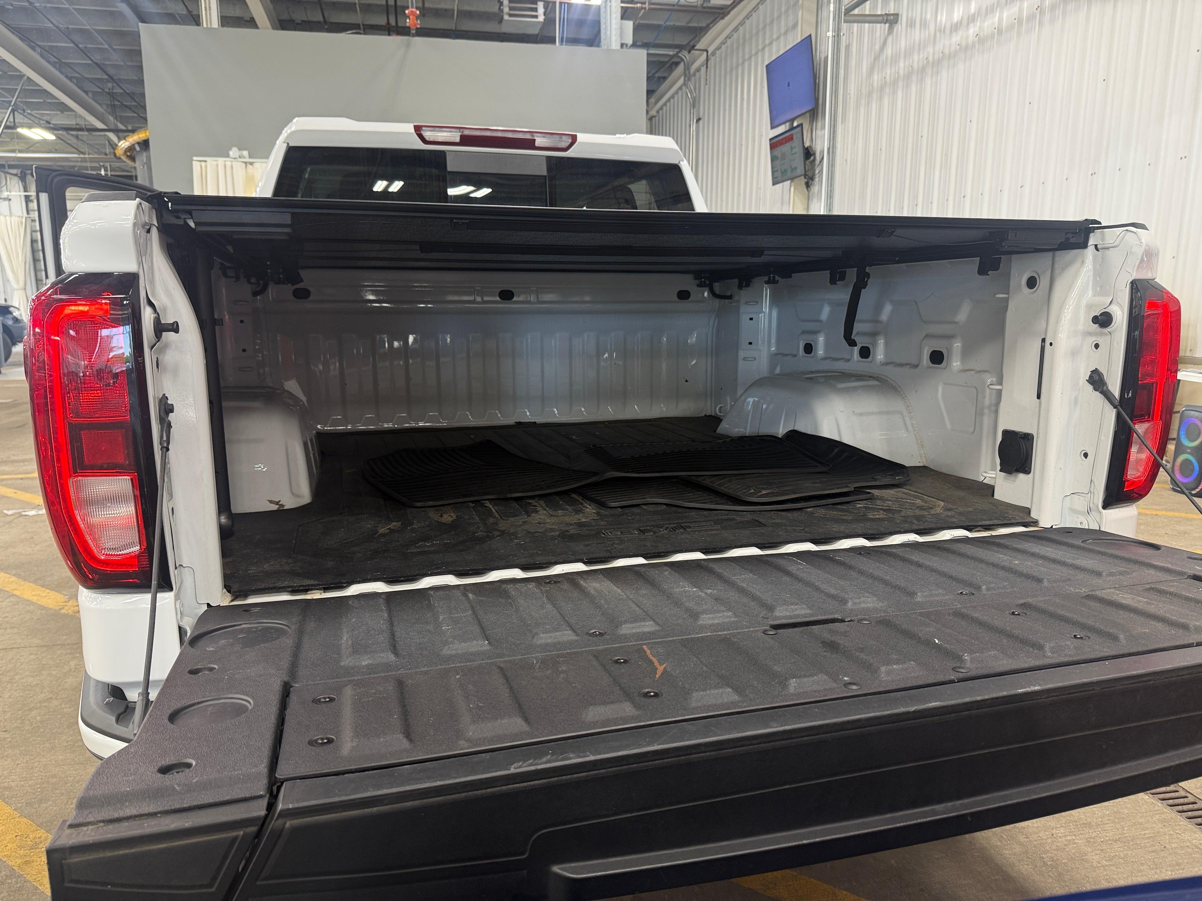 gmc sierra 1500 2025 3GTUUCED9SG105881 image gmc sierra 1500 2025 3GTUUCED9SG105881 image